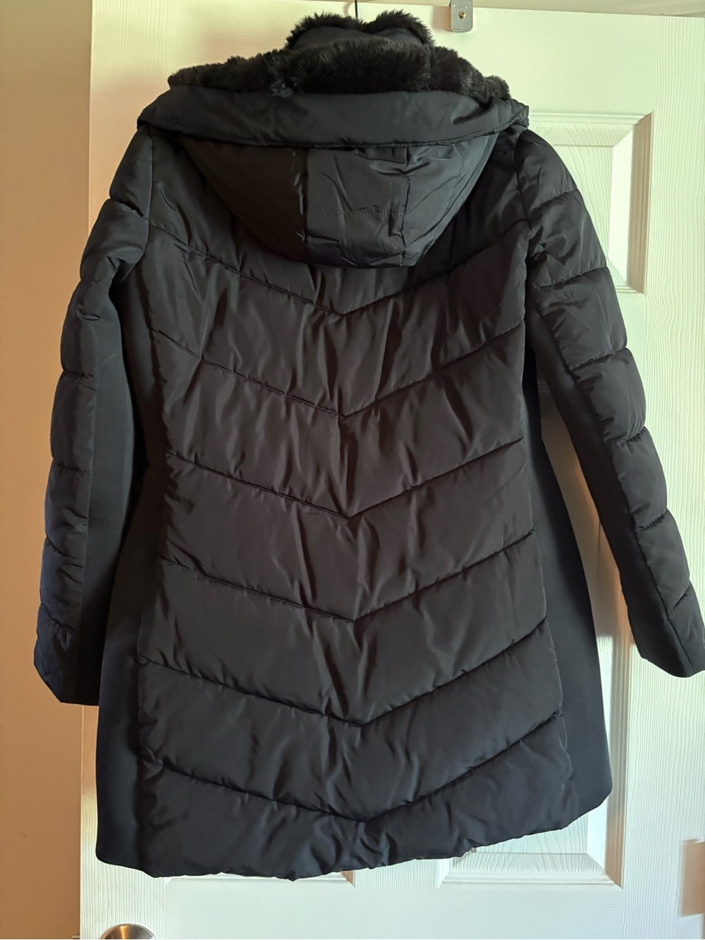 Andrew Marc Black Women's Quilted Puffer Coat with Faux Fur Hood - Picture 2 of 9